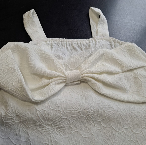 White Top With A big Bow Size 6-9mo. - Picture 6 of 7